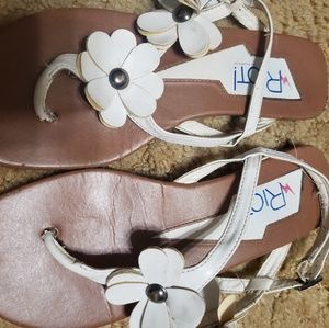 Flower sandal